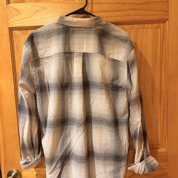 Ocean Coast Shirt Mens Large Orca Grey/White Plaid Flannel Button - Picture 6 of 6
